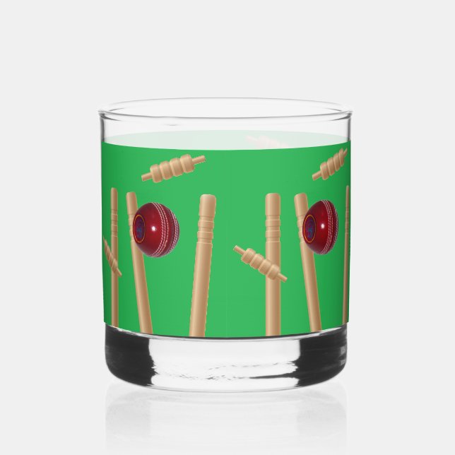 Verre À Whisky Renversé Au Cricket Sur Vert, (Recto)