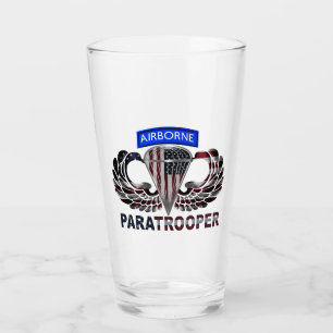 Verre Arrivée de sauts aériens avec drapeau américain