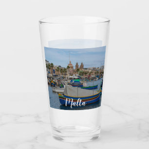 Verre Bateaux de pêche traditionnels colorés à Malte