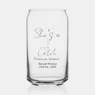 Verre Canette Elle est une bouteille de champagne de week-end de