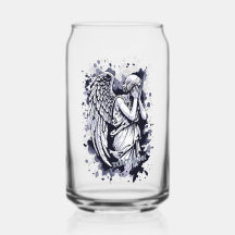 Sculpture d'un ange larmant - avec des éclaboussur