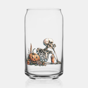 Verre Canette Squelette avec citrouille et boire. Halloween