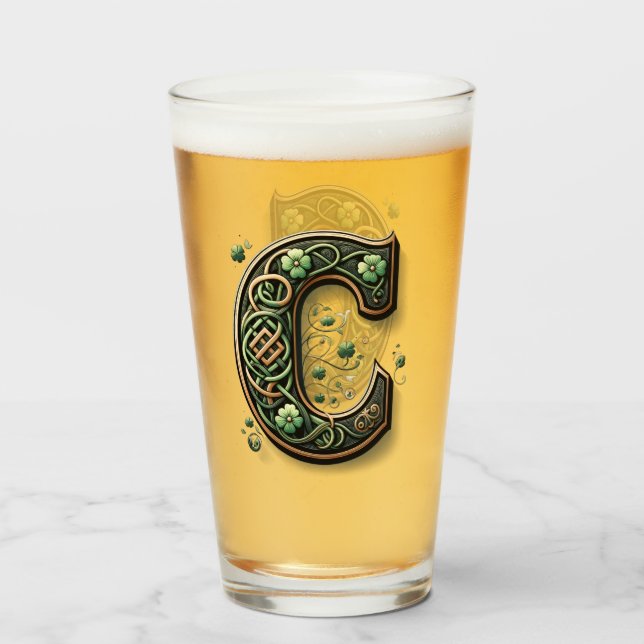 Verre Celtic Monogram Pint Glass (Devant (rempli))