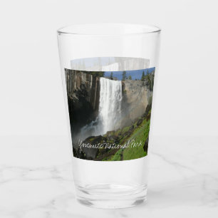 Verre Chutes de Vernal I dans le parc national de Yosemi
