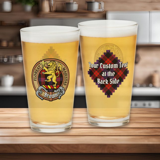 Verre Clan Brown Crest sur Tartan (Créateur téléchargé)