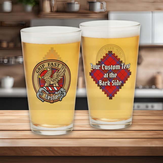 Verre Clan Leslie Crest sur Red Tartan (Créateur téléchargé)