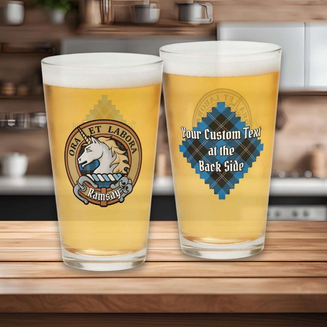 Verre Clan Ramsay Crest sur Blue Hunter Tartan (Créateur téléchargé)