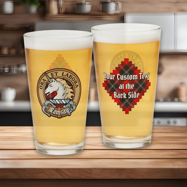 Verre Clan Ramsay Crest sur Red Tartan (Créateur téléchargé)