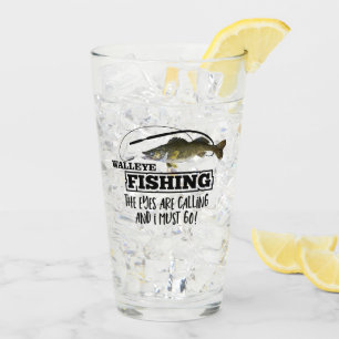 Verre De brochets vairons de pêche de pêcheur à la