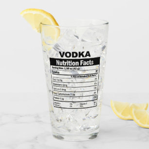 Verre de valeur nutritive de la vodka amusant