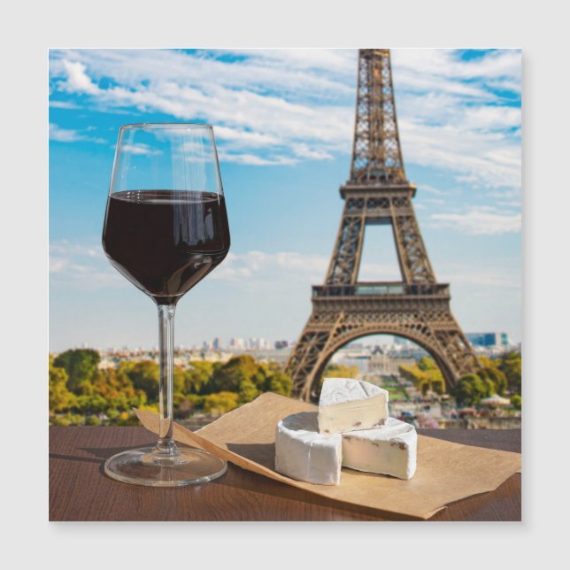 Verre de vin au brie sur la tour Eiffel (Devant)