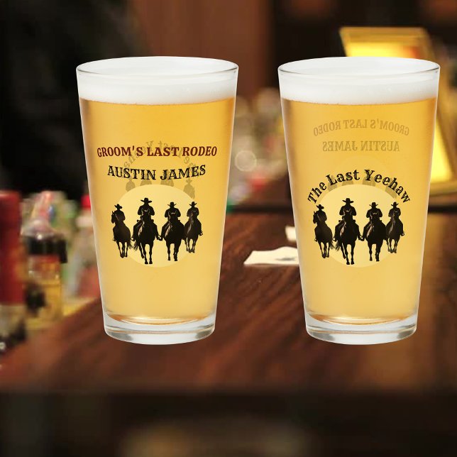 Verre Dernière rodeo du marié, cow-boys et enterrement d (Groom's Last Rodeo Cowboys & Sunset Bachelor Party Glass)