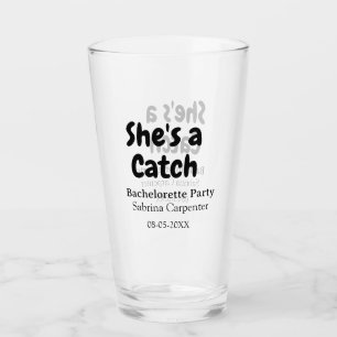 Verre Elle est un nom de fête de bachelorette date simpl