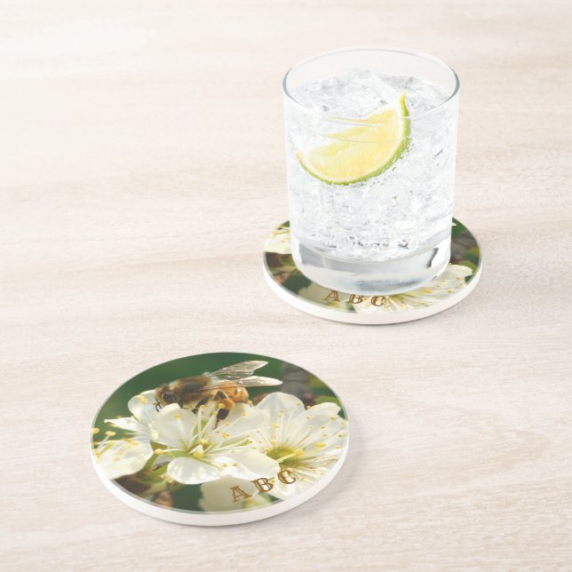 Verre En Grès Abeille à Miel sur Fleur de Prunier Dessous de Ver (Côté)