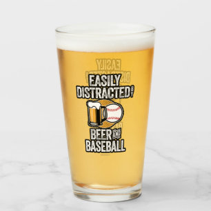 Verre Facilement distrait par la bière et le baseball