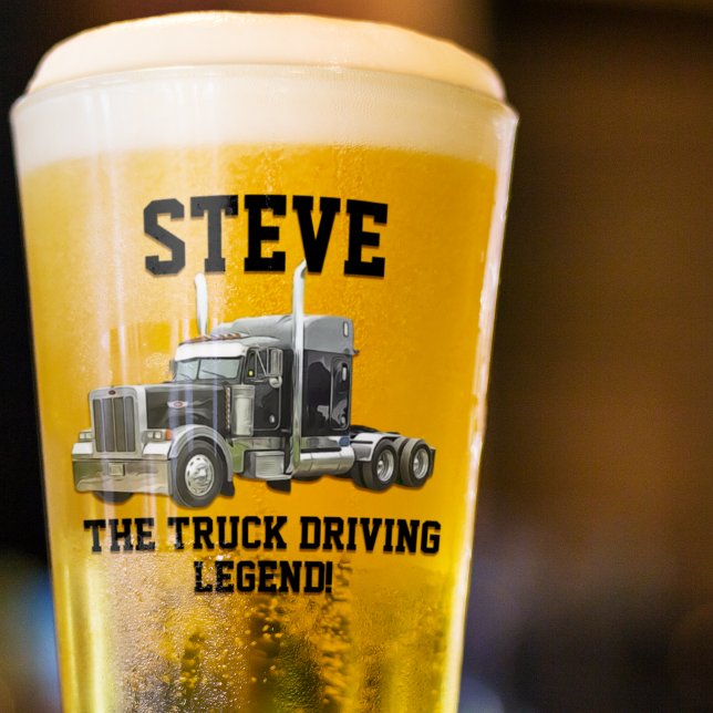 Verre Funky Transport Semi Truck Driver Nom personnalisé (A great gift for a driver of a big rig truck driver who likes to drink beer.)