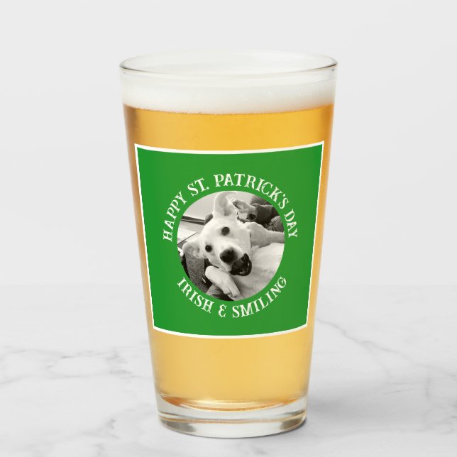 Verre Funny St. Patrick's Day Irlandais et chien sourian (Devant (rempli))