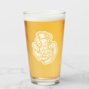 Verre Grenade À La Main En Style Bande Dessinée