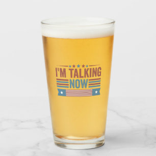 Verre Je parle maintenant du débat présidentiel de Trump