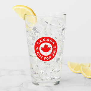 Verre Le Canada n'est pas à vendre typographie feuille d
