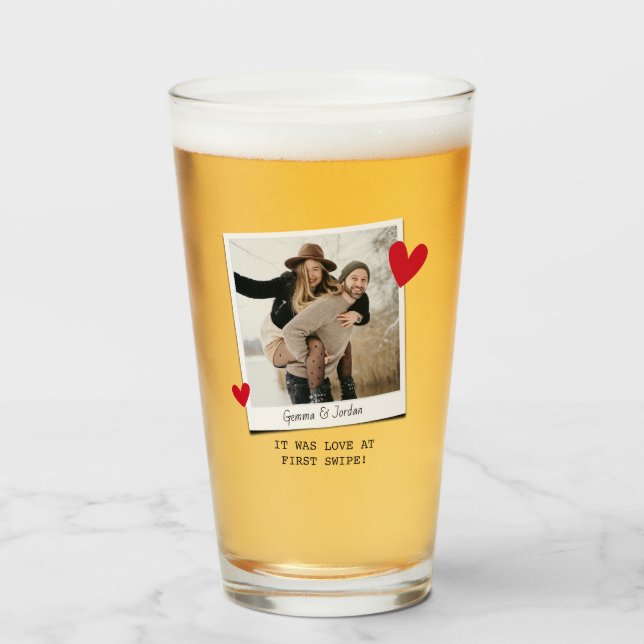 Verre Les couples s'aiment dès le premier balayage Tinde (Devant (rempli))