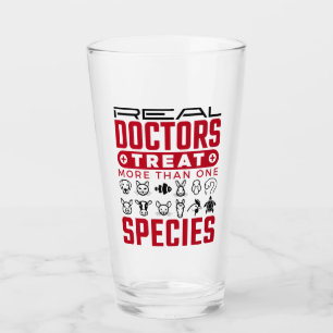 Verre Les vrais médecins traitent plus d'une espèce Vété