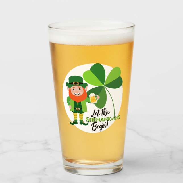 Verre Lutin de Shenanigans Trèfle St Patrick’s Day (Devant (rempli))