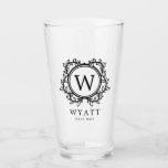 Verre Meilleur homme au monogramme de Wreath<br><div class="desc">Un verre de bière monogrammé pour votre meilleur homme avec son initiale à l'intérieur d'un cadre rond décoré de feuilles au-dessus du nom et rôle de mariage.</div>