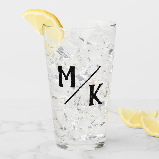 Verre Monogramme de mariage Typographie simple noire ave (Devant glace)