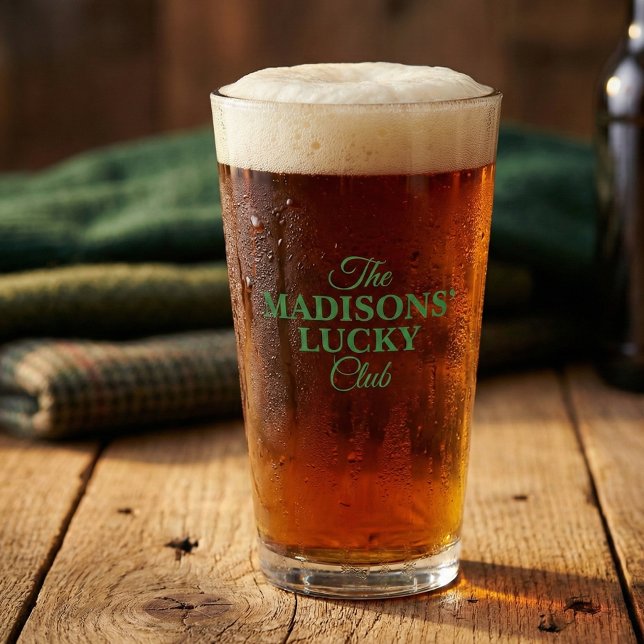Verre Nom de famille St Patricks Shenanigan (Créateur téléchargé)