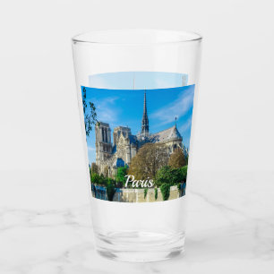 Verre Notre Dame de Paris en France