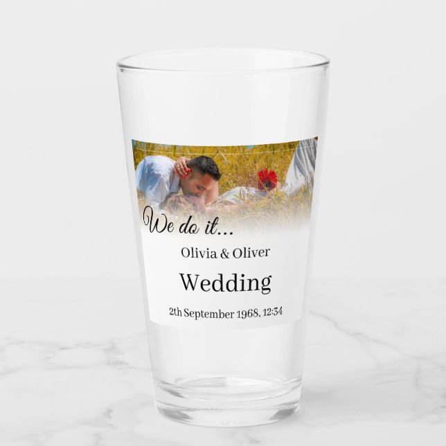 Verre Nous le faisons - Couple s'embrassant dans une pra (Devant)