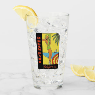 Verre Ocean Beach, California Pin Up Girl Pint Glass