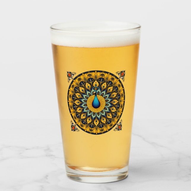Verre Paon décoratif sur fond blanc (Devant (rempli))