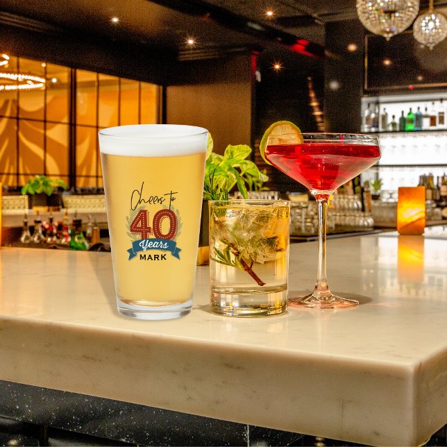 Verre Salutations jusqu'à 40 ans (Créateur téléchargé)