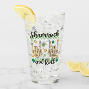Verre Squelette à main shamrock et rouleau