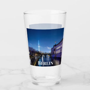 Verre Tour TV et île musée à Berlin, Allemagne
