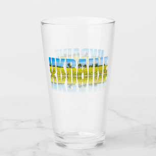 Verre Ukraine étiquette avec ciel bleu et champ jaune