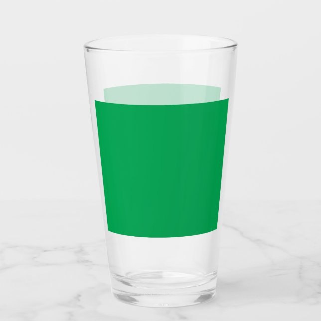 Verre un arrière - plan vert avec une bordure blanche (Devant)