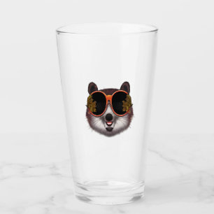 Verre Un Tanuki Cool Aux Lunettes De Soleil Ornées