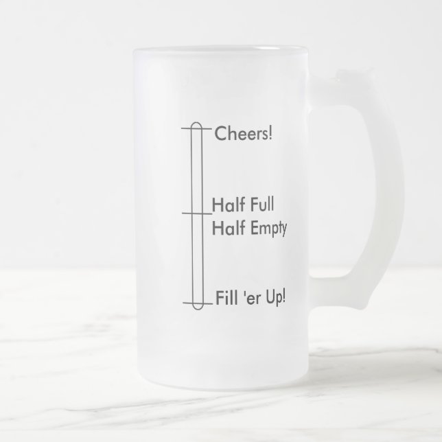 Verres de boissons. Tasses de bière en verre (Droit)