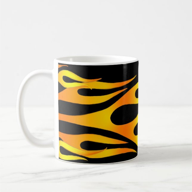 Vers le haut de dans la tasse de flammes (Gauche)