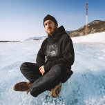 Veste À Capuche Arbres neigeux d'hiver | Forêt neigeuse<br><div class="desc">C'est parfait si vous aimez les paysages,  l'hiver,  la nature,  la neige,  les montagnes,  la neige,  les arbres,  la forêt,  la randonnée,  l'escalade ou les portes extérieures. Ce design graphique original présente un hiver enneigé avec des arbres. Montrez votre amour de l'hiver enneigé avec ce design graphique unique.</div>