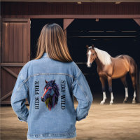 Chevauche libre reste sauvage tête de cheval color