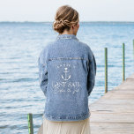 Veste En Jean Dernière voile avant le Voile Nautique Bachelorett<br><div class="desc">Terminez votre coup d'oeil à votre soirée nautique ou de bachelorette avec cette jolie veste de denim personnalisée. Le design présente une illustration d'ancre d'un navire blanc surmontée d'un petit coeur, avec deux lignes de texte personnalisé en dessous ; illustrée par "Dernier voile avant le voile". Ajoutez le nom de...</div>