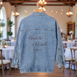 Veste En Jean Elegant Script Minimalist Wedding<br><div class="desc">Elevate your wedding style with our Elegant Script Minimalist Wedding Denim Jacket. This trendy jacket can be customized with the names of the bride and groom,  along with the special date. Perfect for adding a personal touch to your big day!</div>