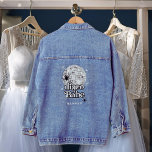 Veste En Jean Halloween Disco Ball Super Disco Babe Bridesmaid<br><div class="desc">Revenez dans le temps avec notre collection Retro Disco Ball Bridal Shower Invitations & Decor. Plongez dans la nostalgie de la les années 70 avec des arches beiges et grises, rehaussées de polices de parties scintillant argentées super. L'emblématique boule de disco rétro prend le devant de la scène, évoquant une...</div>