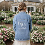 Veste En Jean Mariée Mme Mariage Heart<br><div class="desc">Veste en denim élégante et moderne pour une mariée à porter le jour de son mariage. Le texte écrit à la main dit "Mme" avec un coeur. Ajoutez votre nouveau nom de famille avec la date ci-dessous.</div>