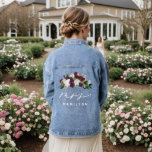 Veste En Jean Moody Purple Blooms Calligraphie Mme jour de maria<br><div class="desc">Pour plus d'options de libellé faire-part de mariage,  veuillez consulter la collection de mariages de calligraphie élégante : https://www.zazzle.com/collections/modern_minimalist-119052317964885904?rf=238296117664346256</div>