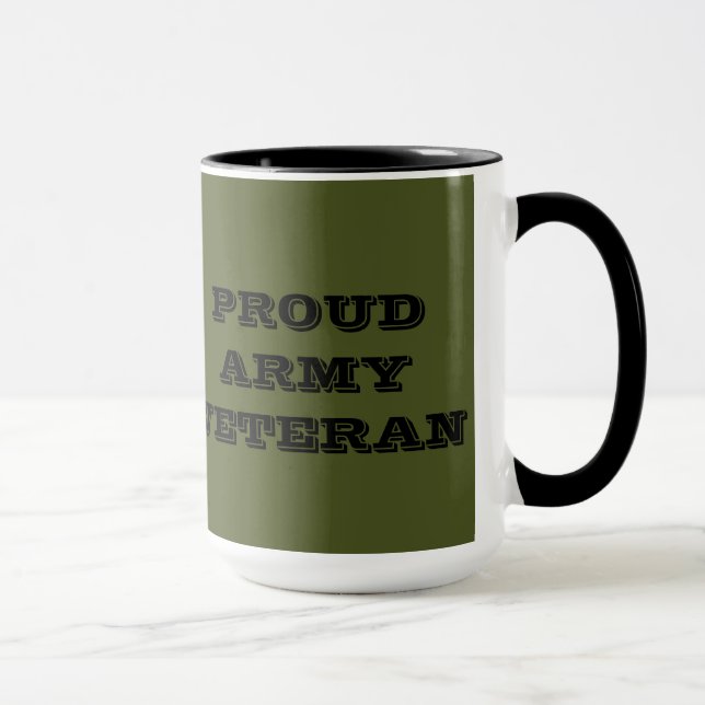 Vétéran fier d'armée de tasse (Droite)
